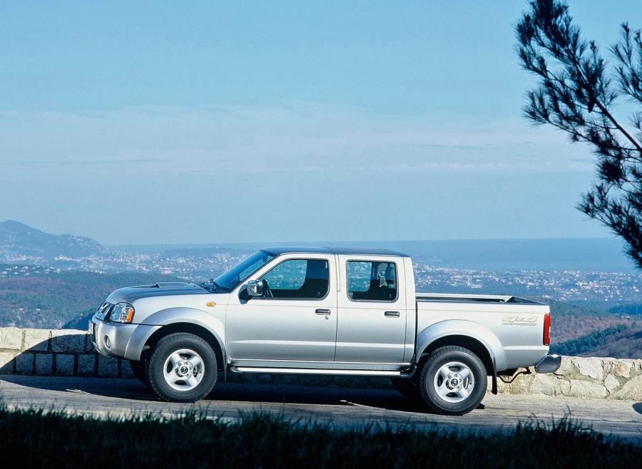  Nissan Navara Pickup Crew Cab 2001 года  (фото 11 из 11)